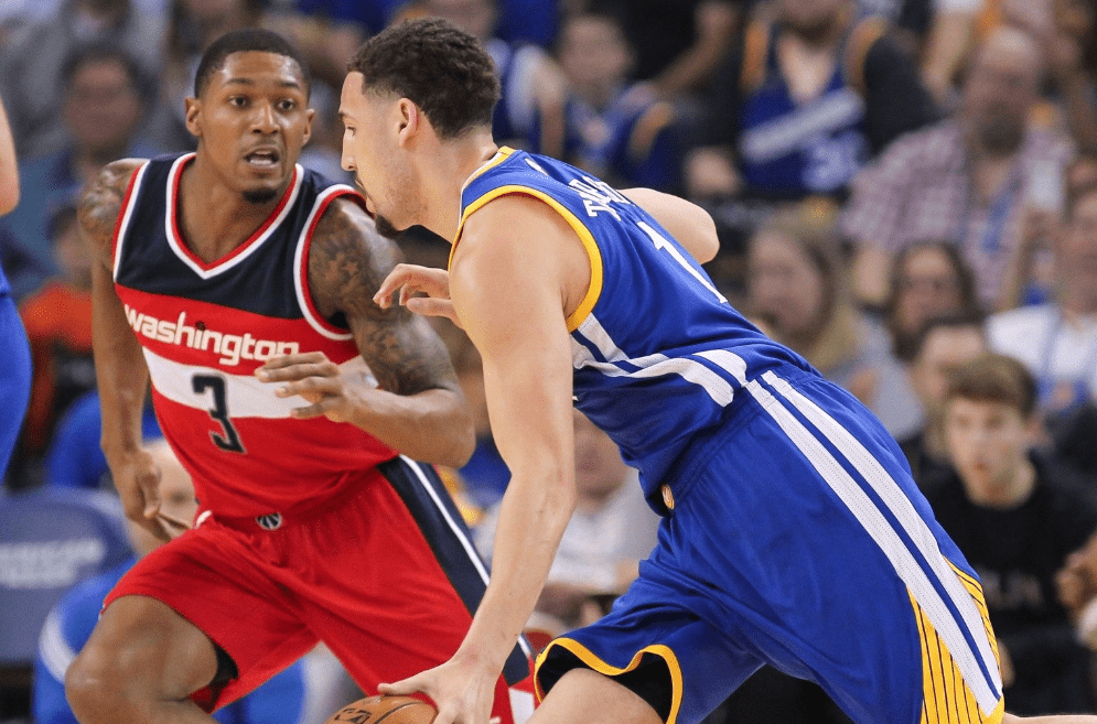 费德勒在湖人比赛中出色防守，连败引发热议！(费德勒在湖人比赛中出色防守,连败引发热议的原因)