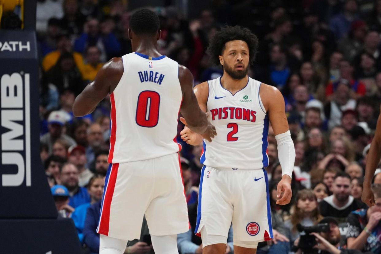 关于刚刚！纽约尼克斯门线救险备战荷甲萨克拉门托国王调整名单备战NBA常规赛，清晨萨克拉门托国王备战足总杯的信息